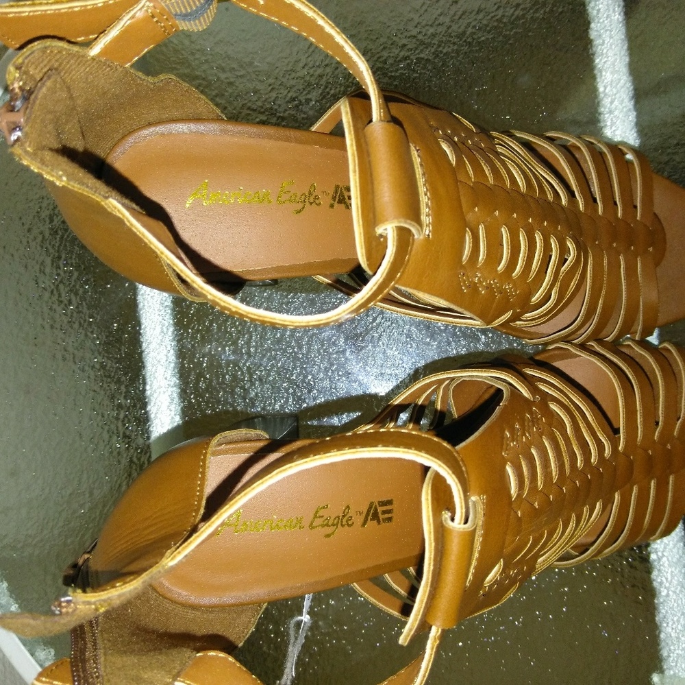 Sandals - Picture 2 of 4